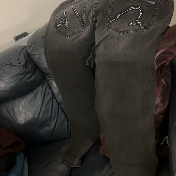 Women’s Denim Jeans - Picture 8 of 10